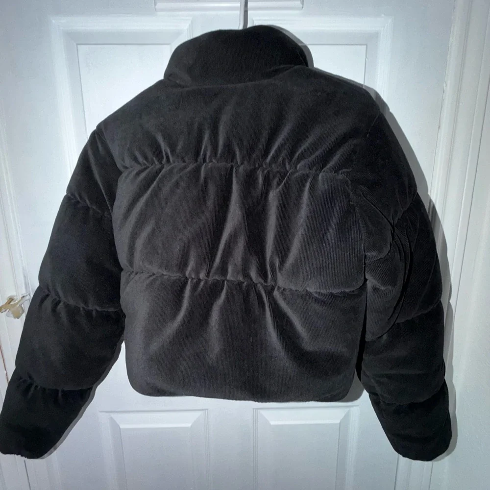 ALO Yoga Black Jacket - Picture 6 of 6